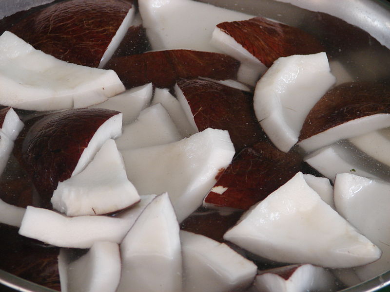 File:Coconuts.jpg